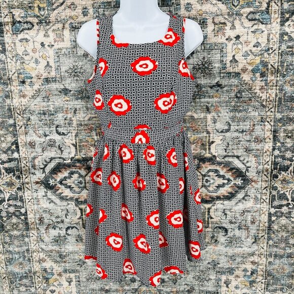 Pinky Sleeveless Mini Dress Size M Geometric Floral Cut Outs - Picture 1 of 10